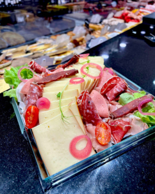 Plateau charcuterie raclette avec fromage